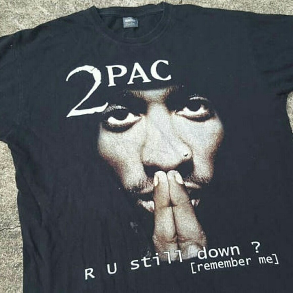 Other - 90s VINTAGE TUPAC TEE - UNISEX